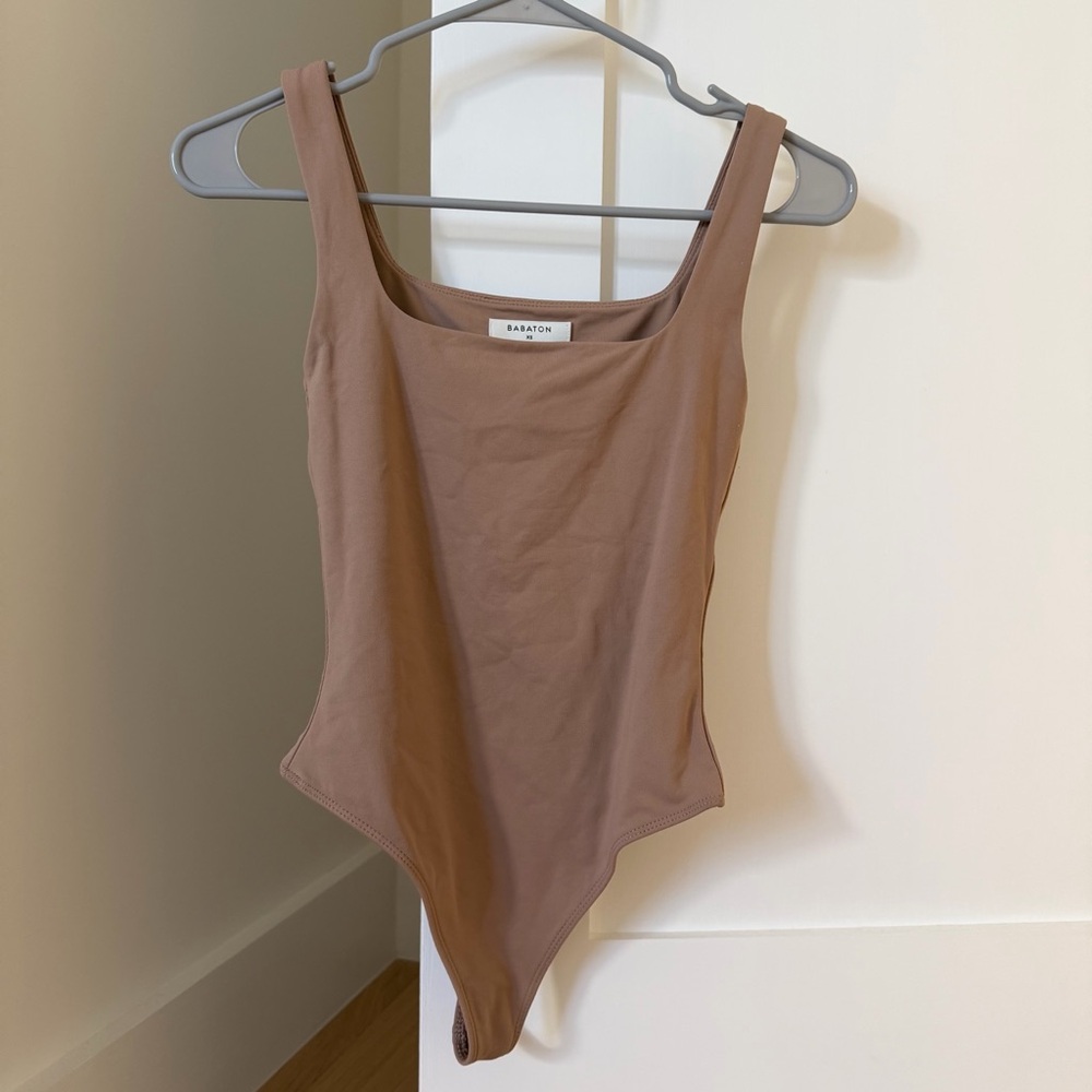 Aritzia Babaton Contour Nude Bodysuit